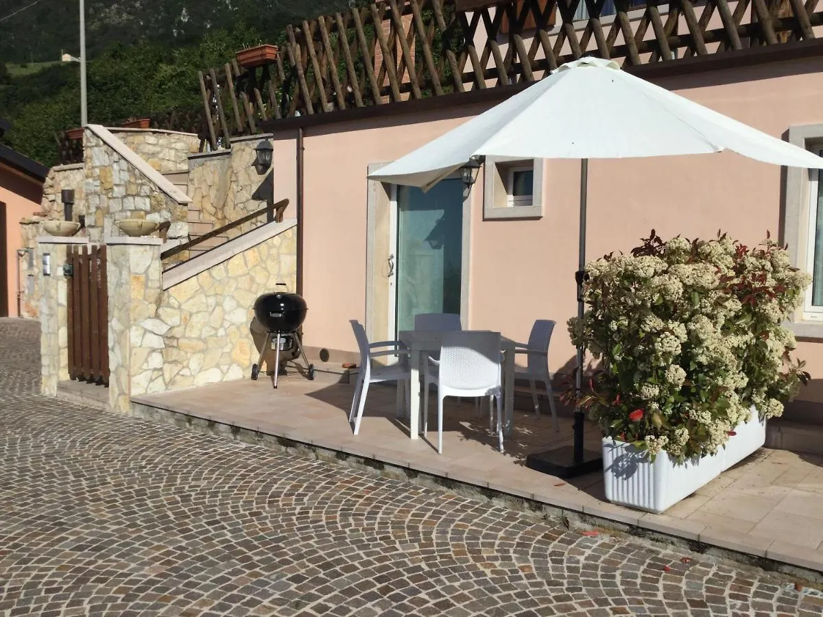 Villa Al Bellavista.Baldo Ferrara di Monte Baldo 0*,
