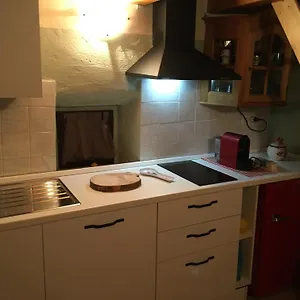 Casa vacanze Ca' Rosina. Casetta Nel Bosco., Ferrara di Monte Baldo
